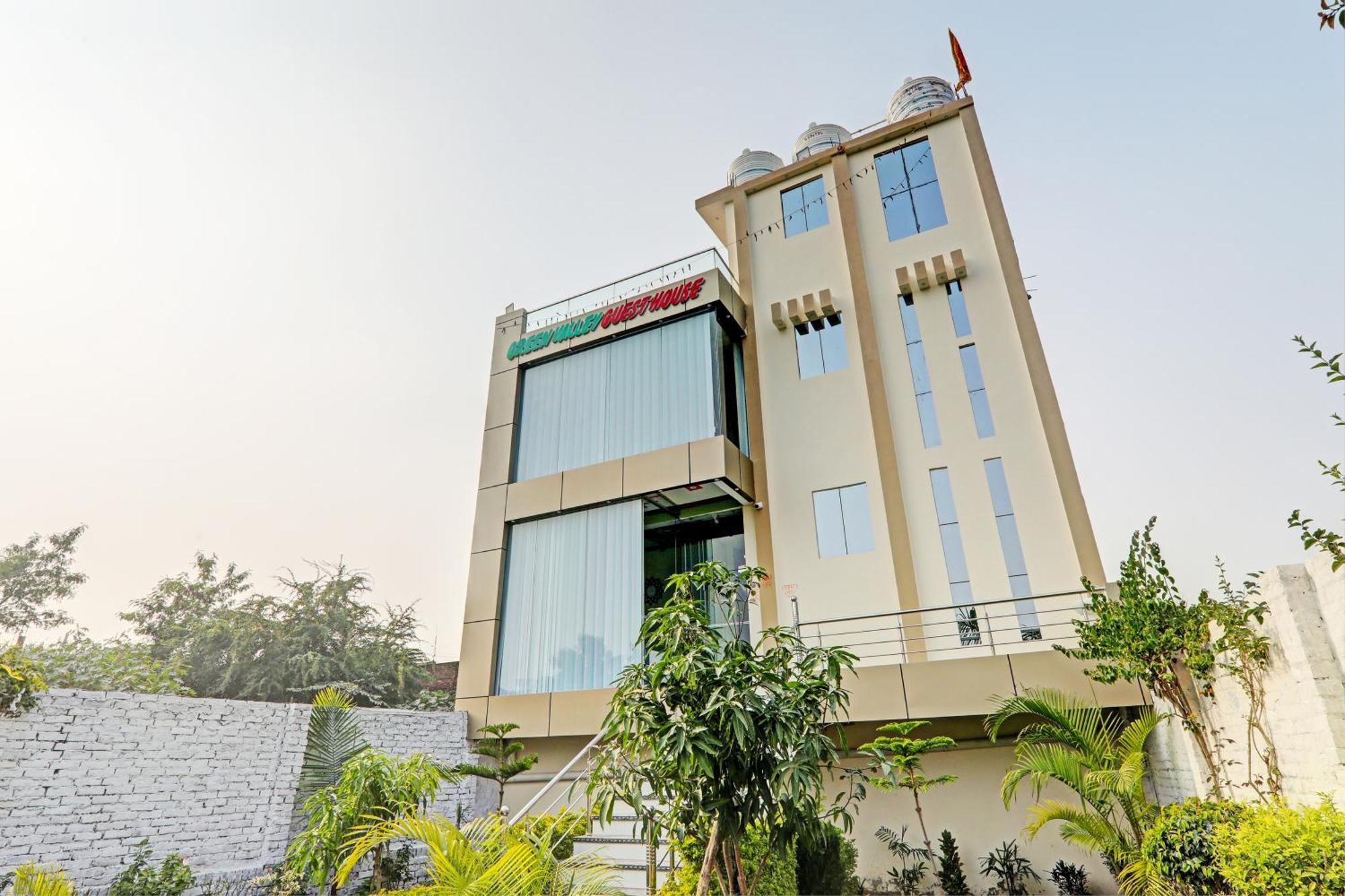Oyo Green Valley Guest House Sultānpur Exterior foto