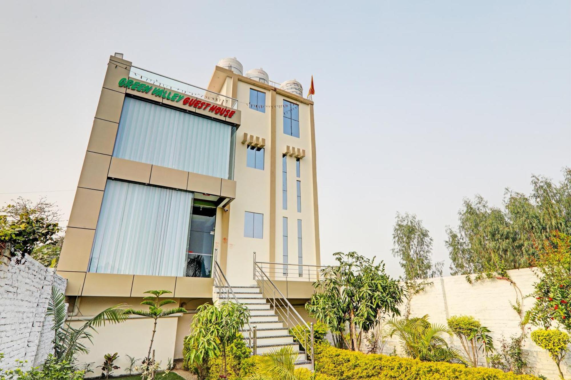 Oyo Green Valley Guest House Sultānpur Exterior foto