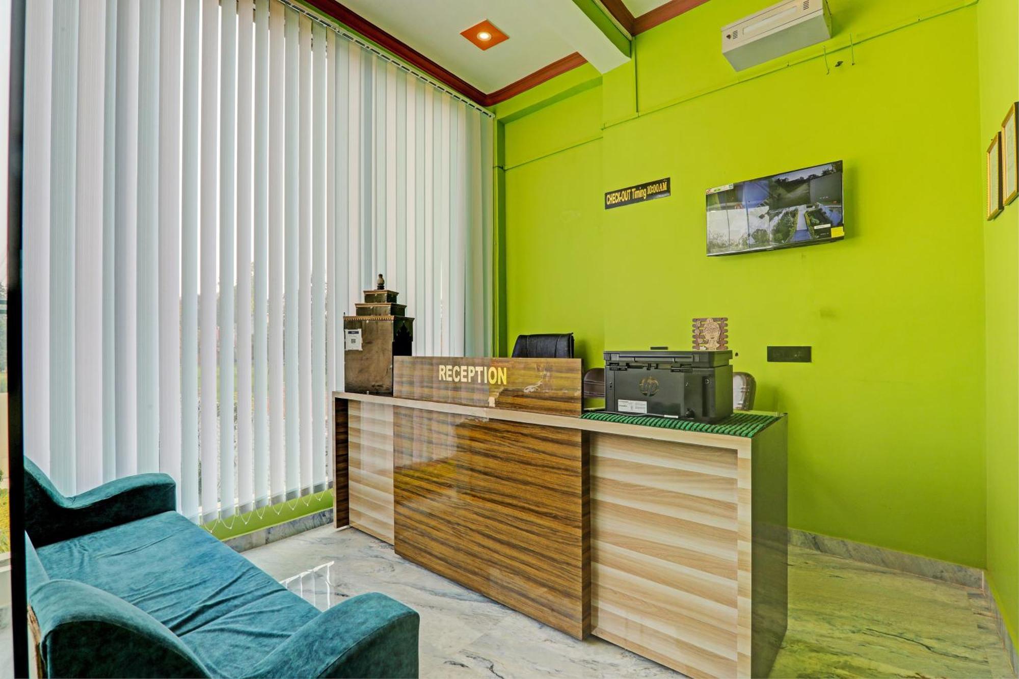 Oyo Green Valley Guest House Sultānpur Exterior foto