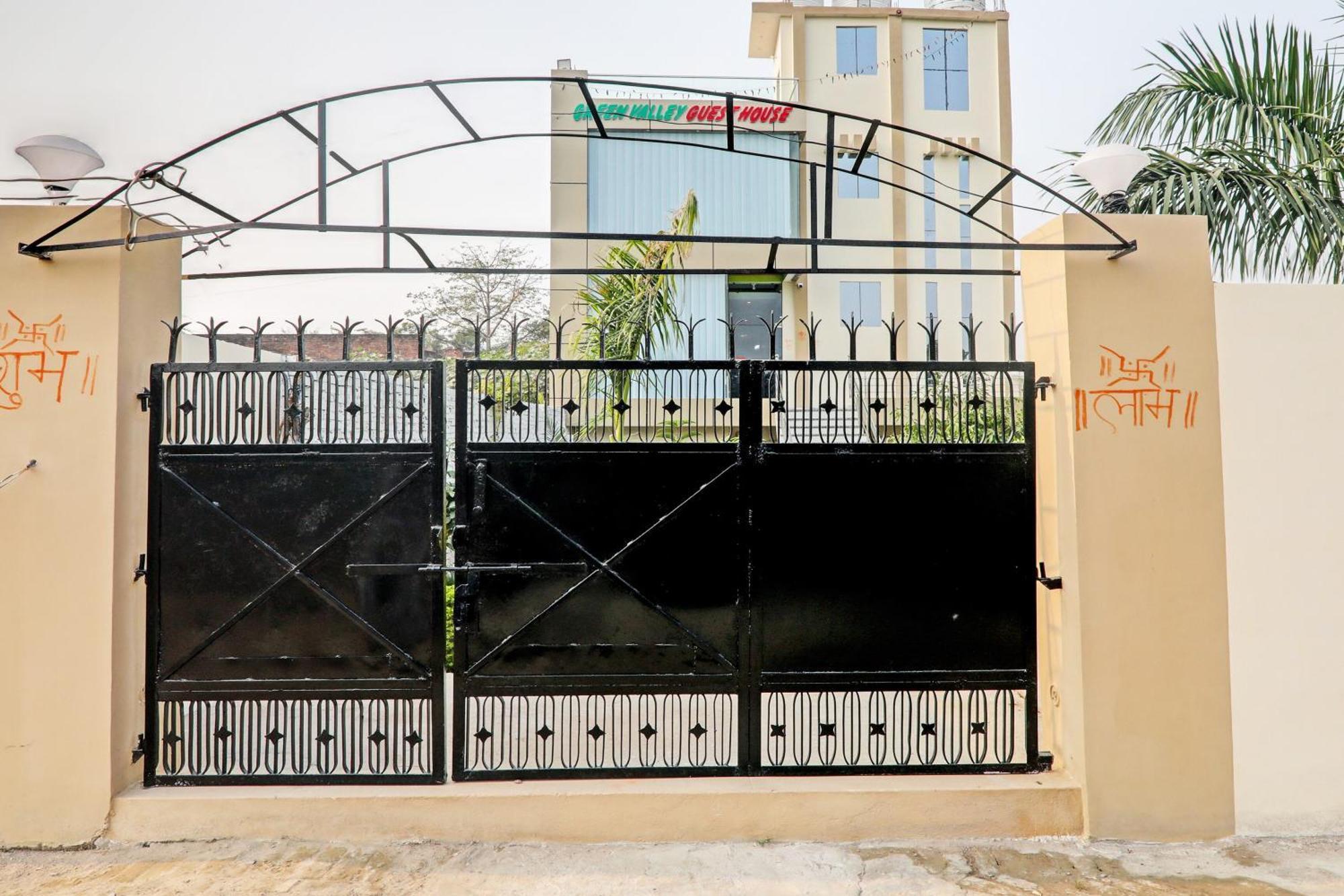 Oyo Green Valley Guest House Sultānpur Exterior foto